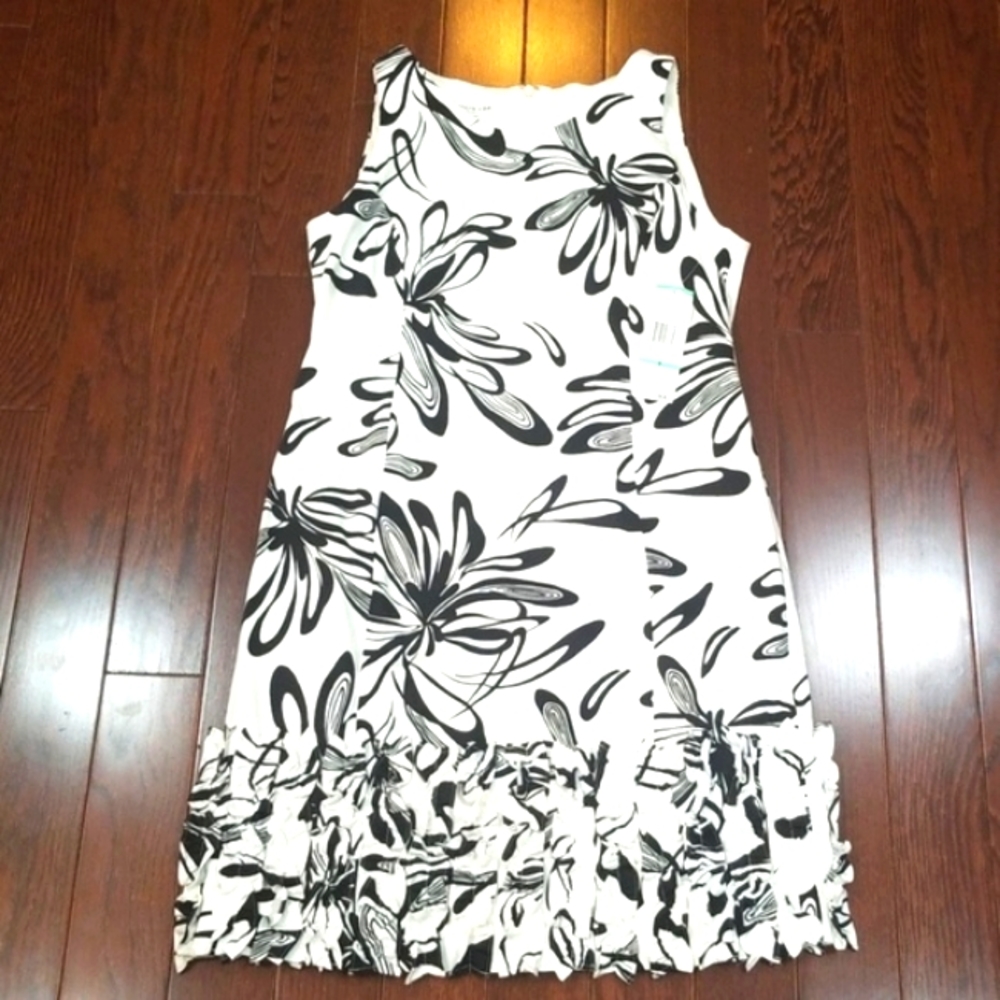 NWT Evan Picone Floral Dress